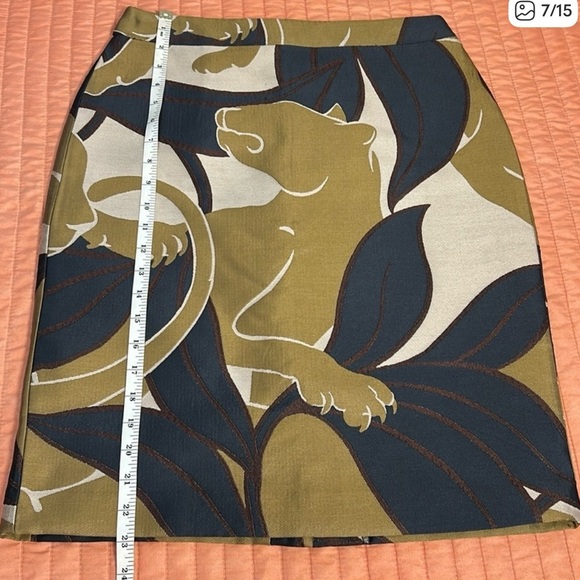 NWT Ann Taylor Jacquard Cougar Motif Skirt  - Size 4 - Picture 4 of 8